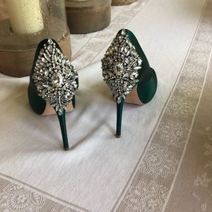 badgley mischka emerald green shoes
